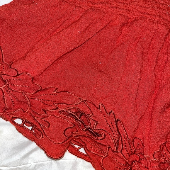 Red high waisted flowy shorts with lace - Picture 2 of 5
